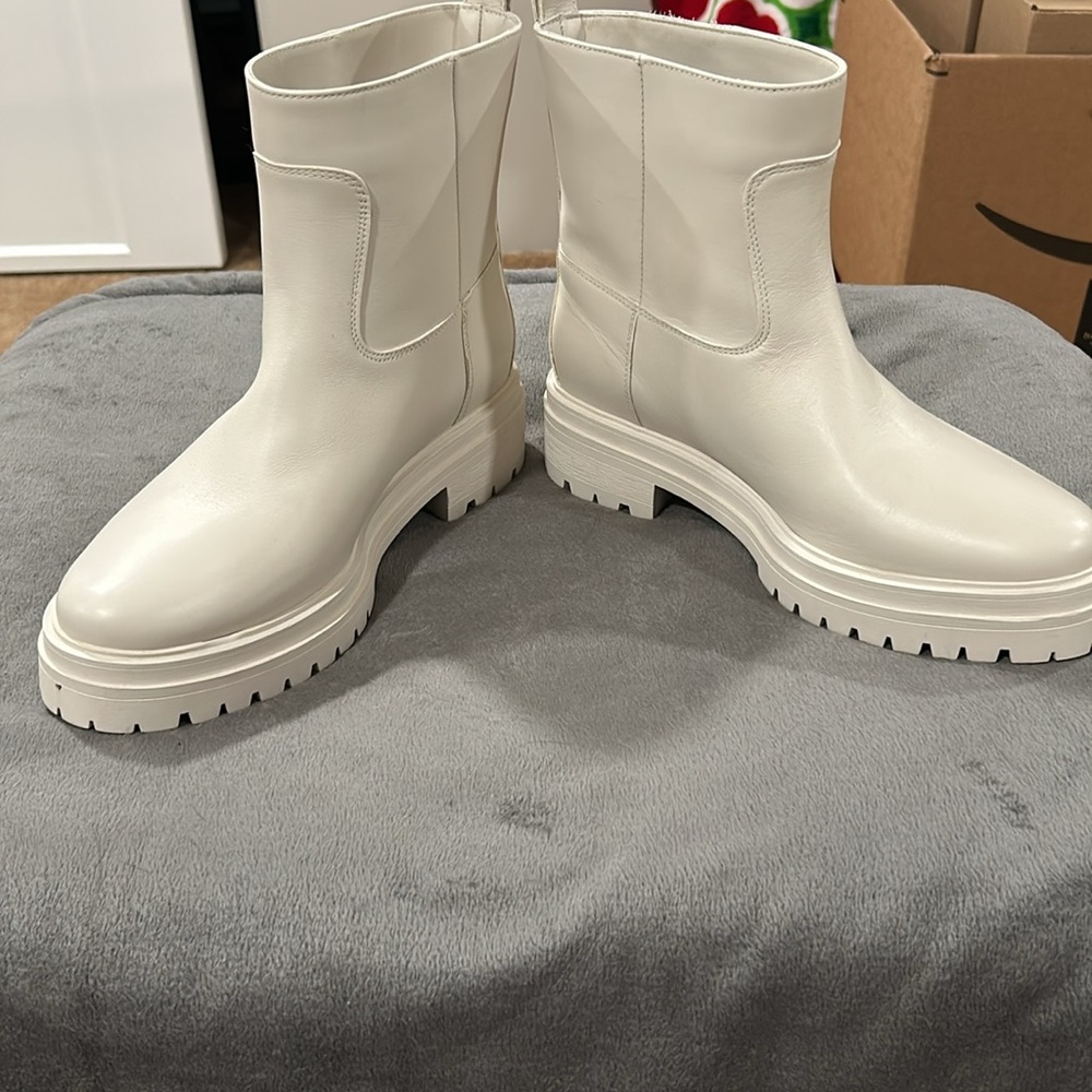 ba&sh x Something Navy off white cighter boots. Size 39. Brand new in box - Picture 2 of 9